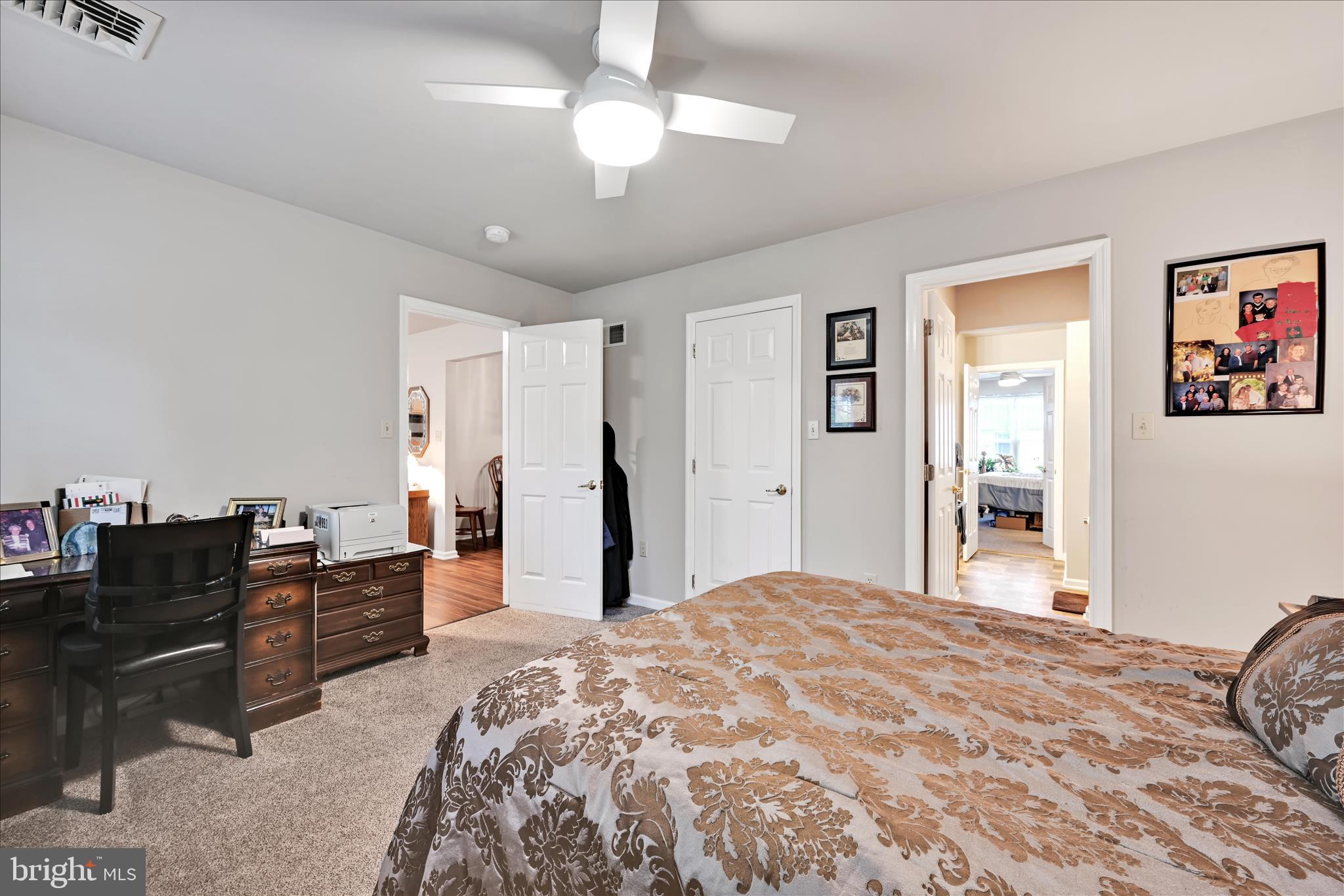 MANOR OAKS - Residential