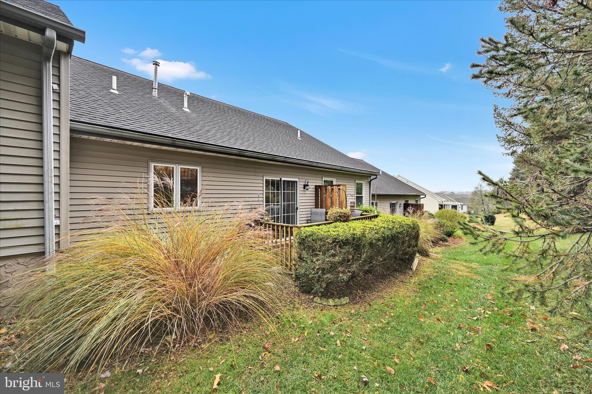 MANOR OAKS - Residential