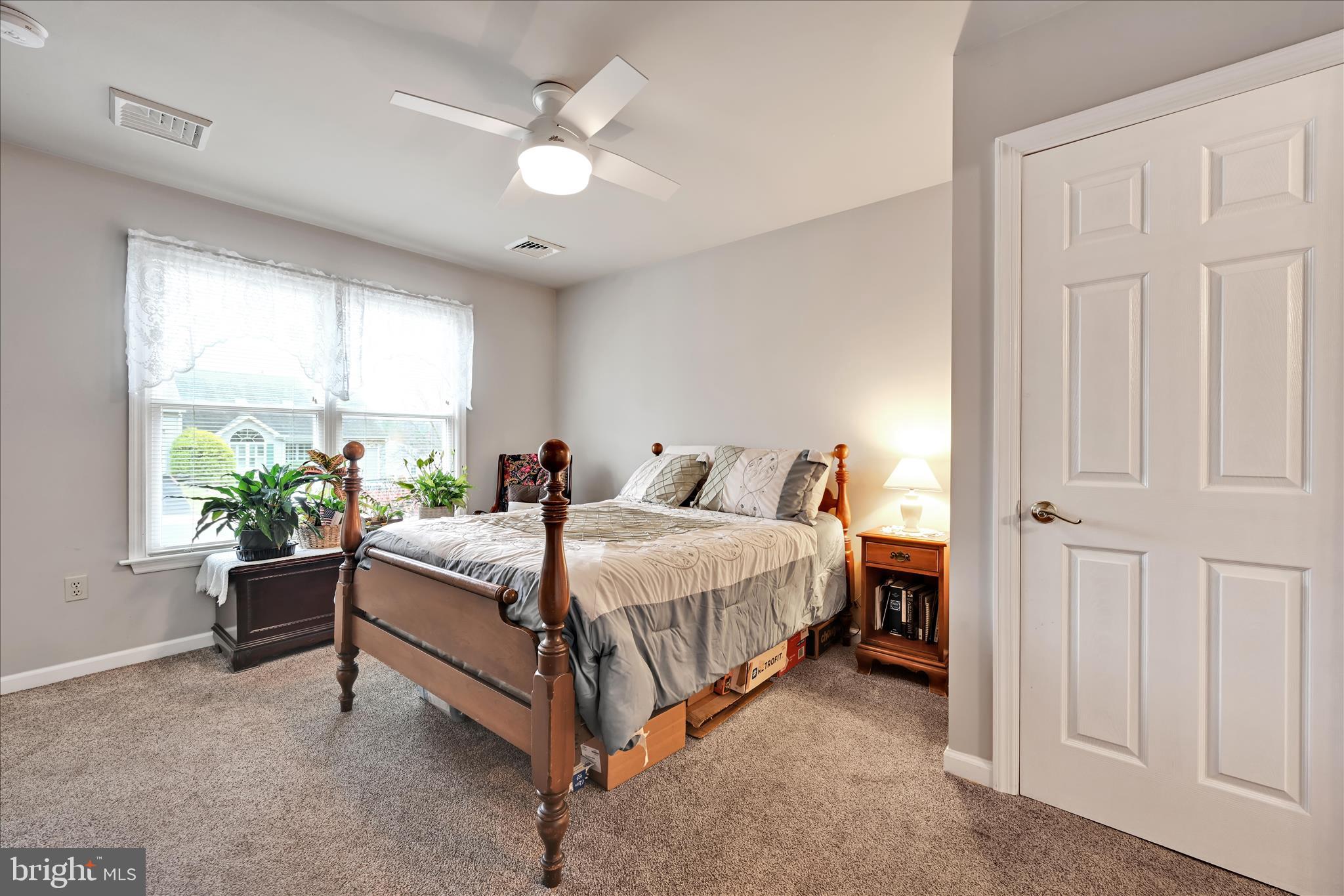 MANOR OAKS - Residential