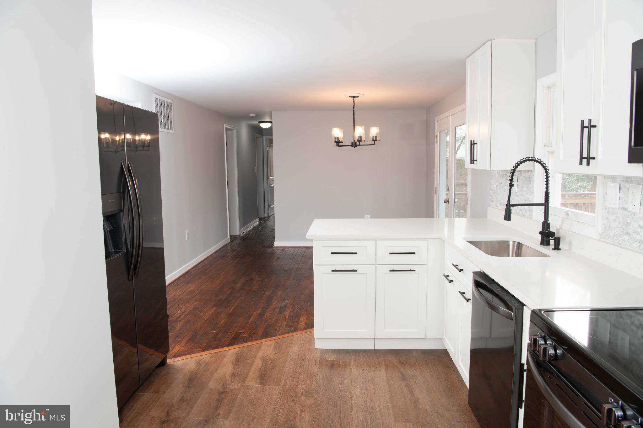 LONG POINT ON THE MAGOTHY - Residential