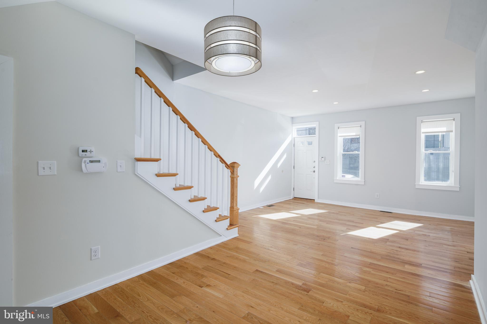 HAWTHORNE - Residential Lease