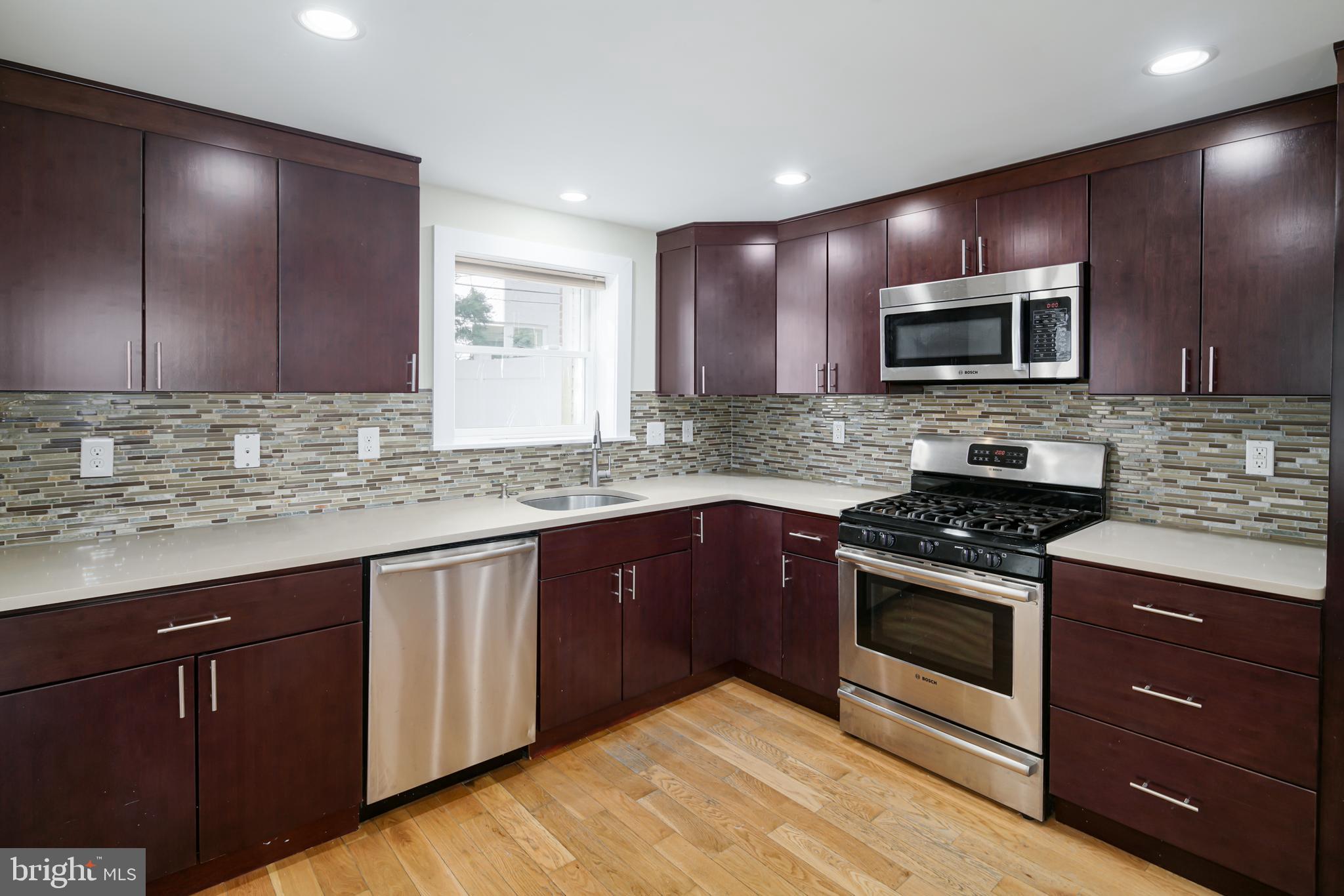 HAWTHORNE - Residential Lease