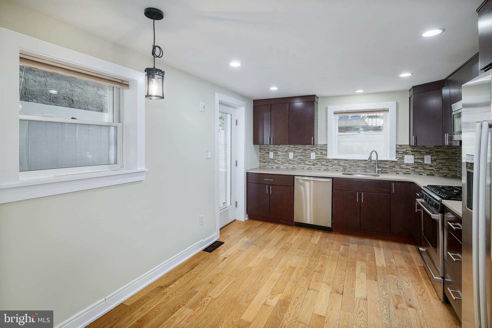 HAWTHORNE - Residential Lease