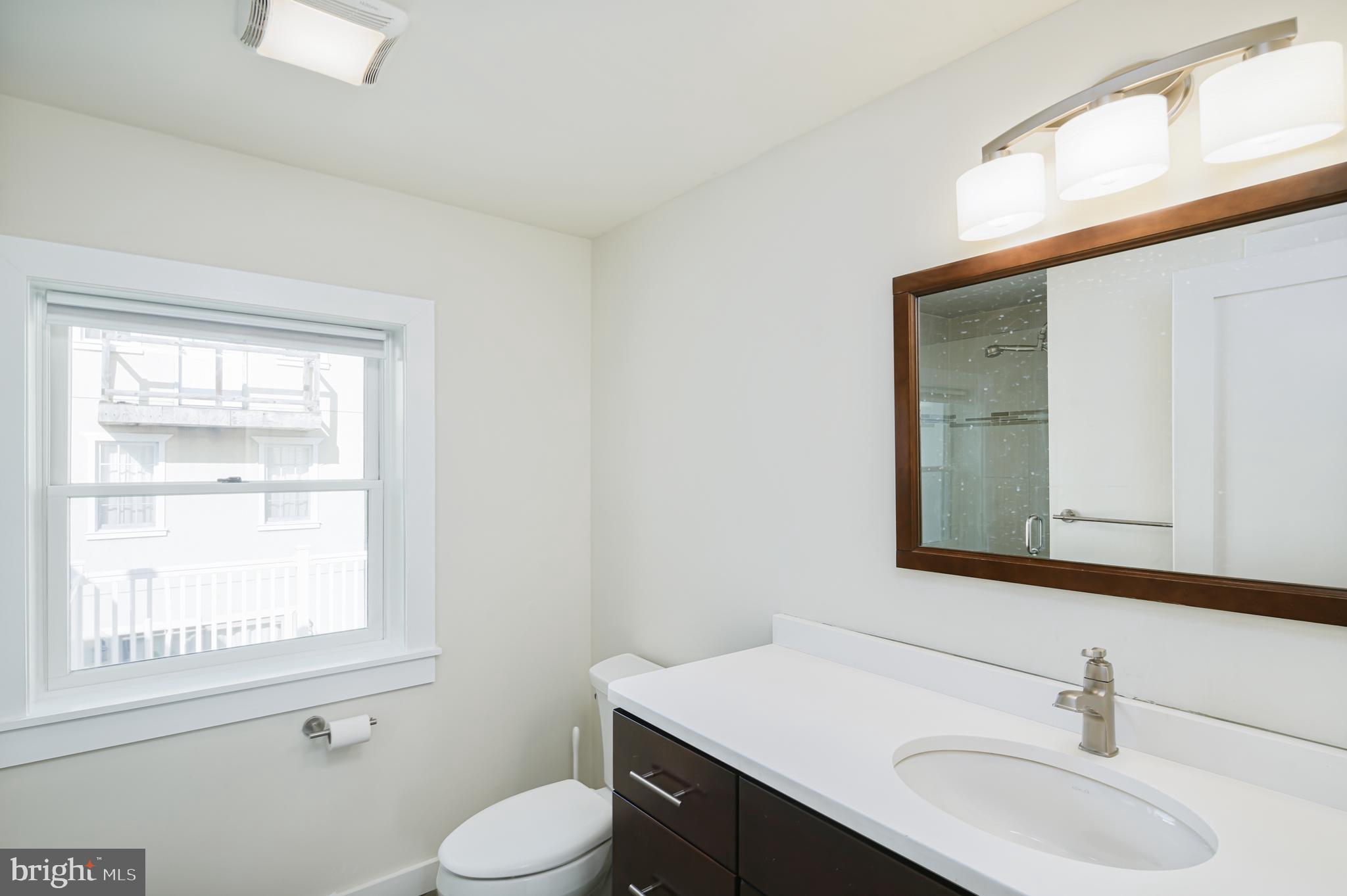 HAWTHORNE - Residential Lease