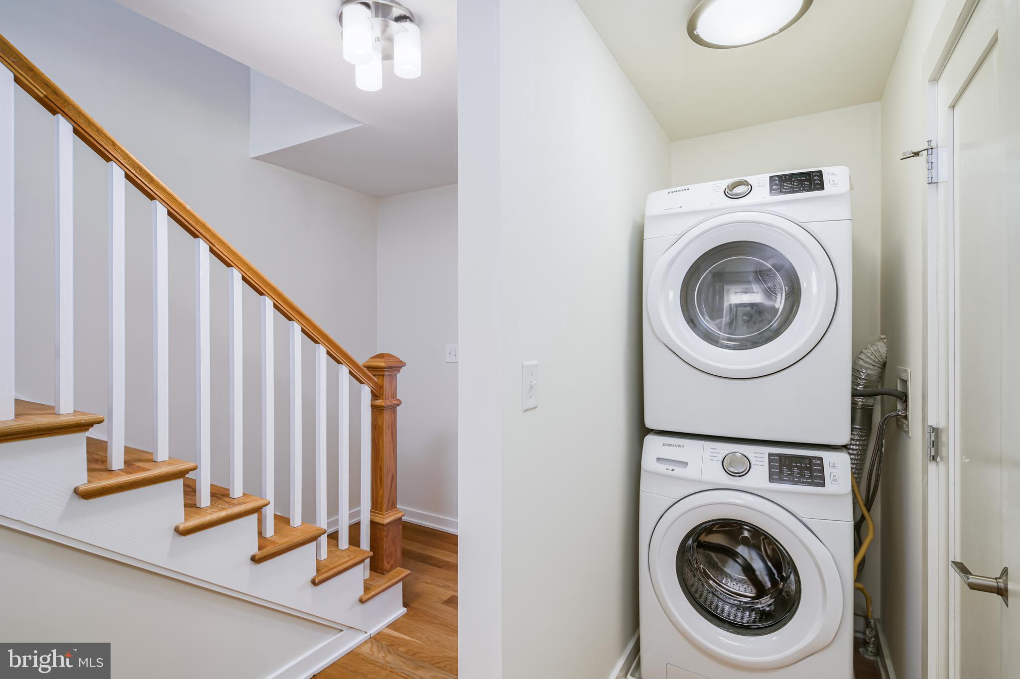 HAWTHORNE - Residential Lease