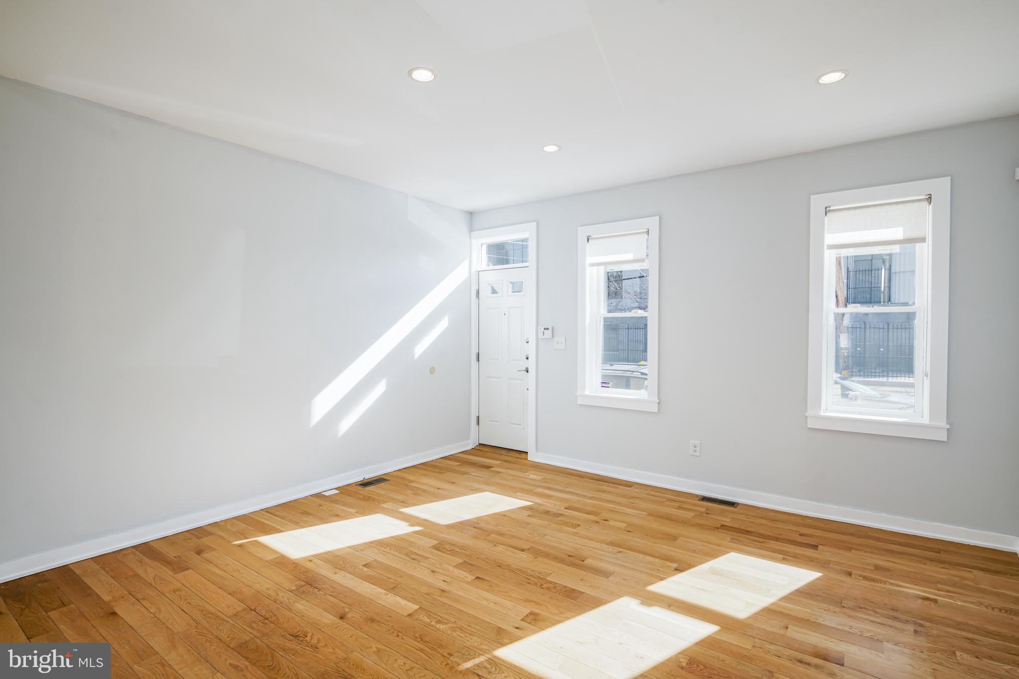 HAWTHORNE - Residential Lease