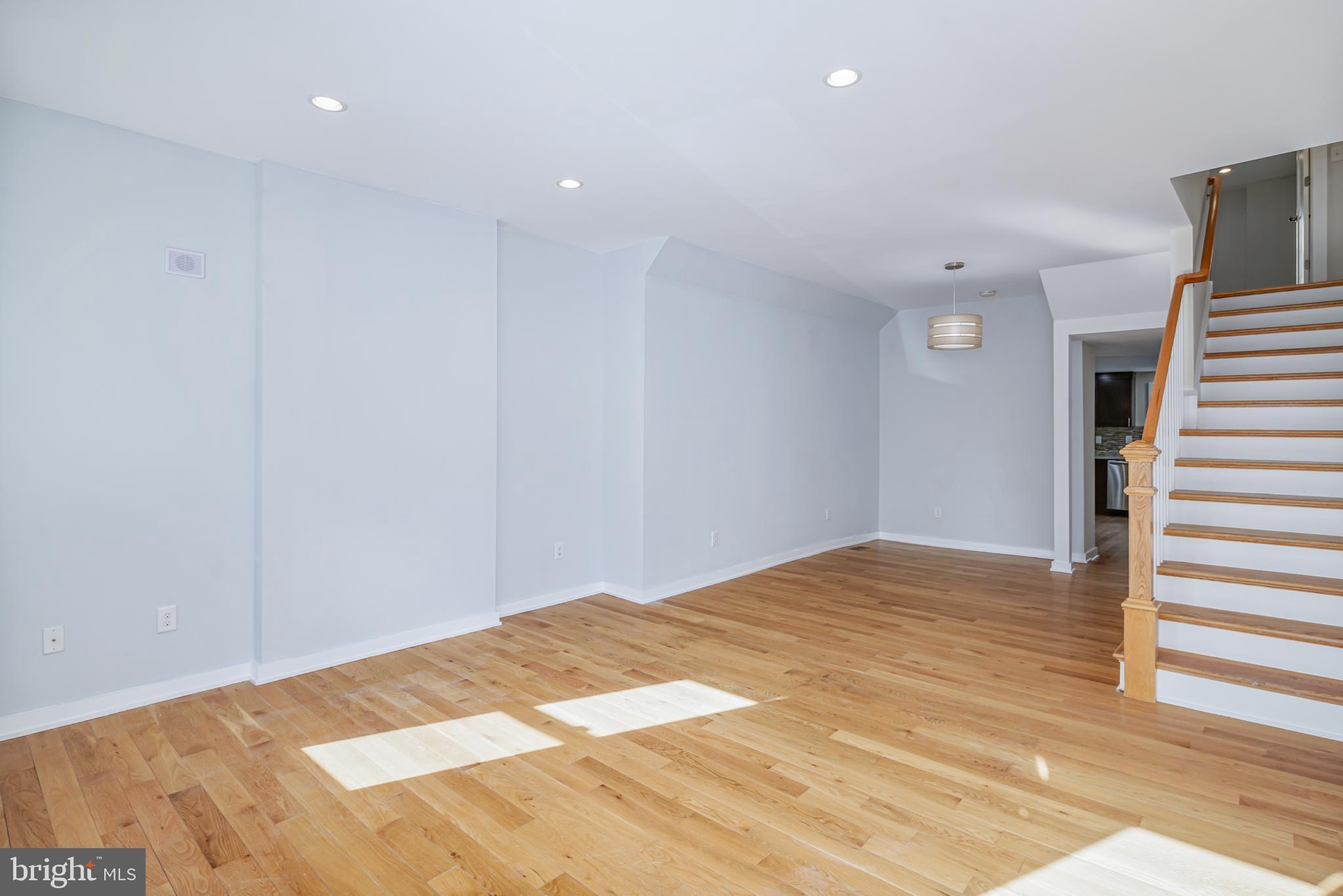 HAWTHORNE - Residential Lease