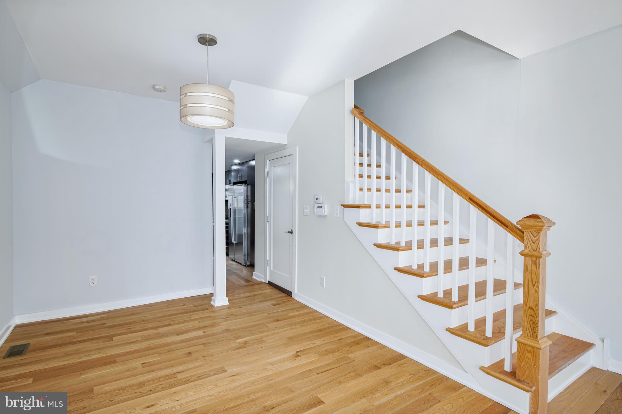 HAWTHORNE - Residential Lease