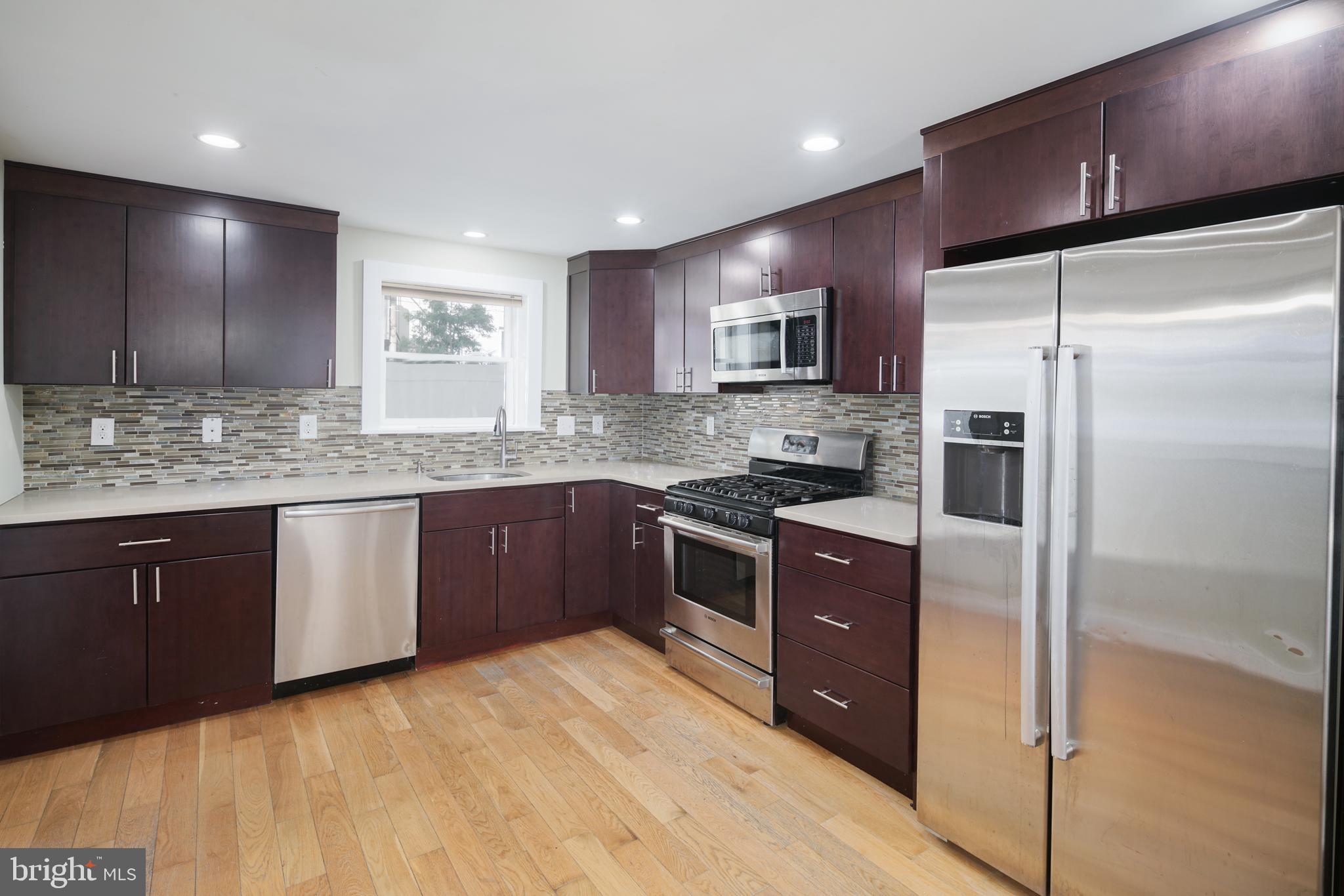 HAWTHORNE - Residential Lease