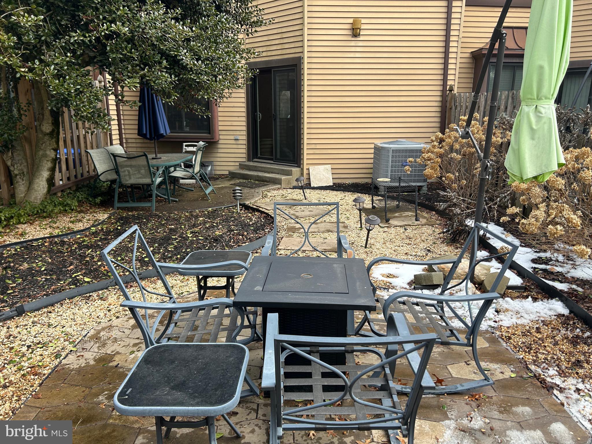 HEADLEY TRACE - Residential