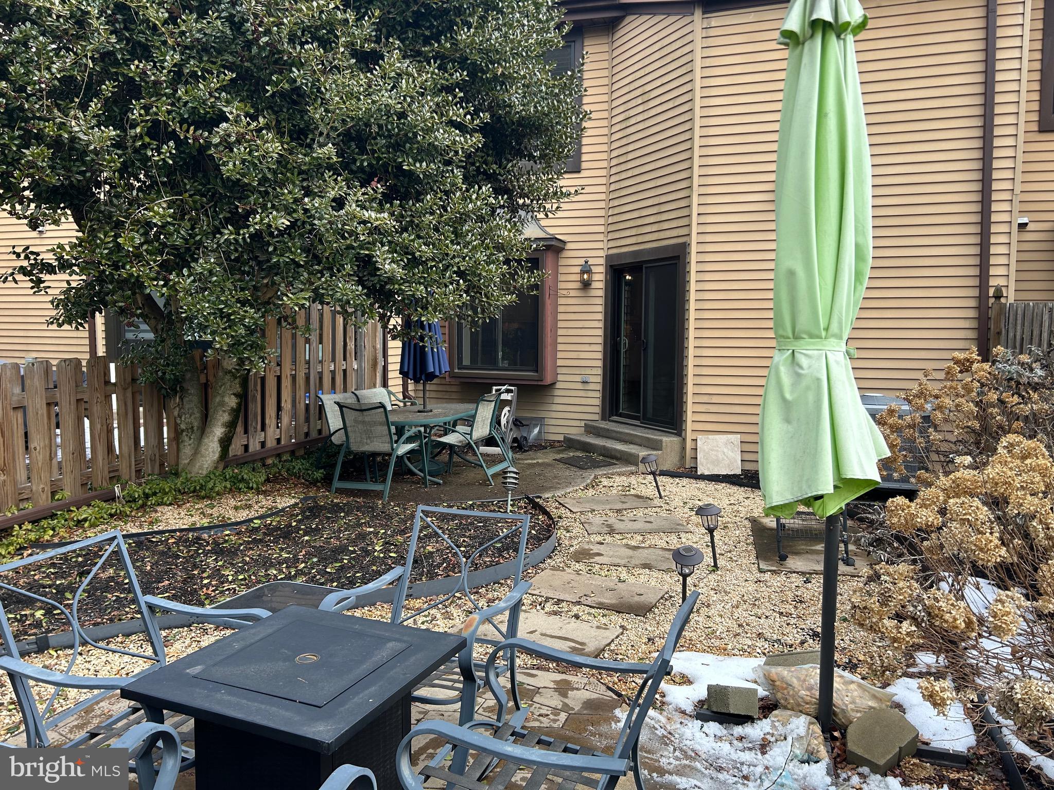 HEADLEY TRACE - Residential