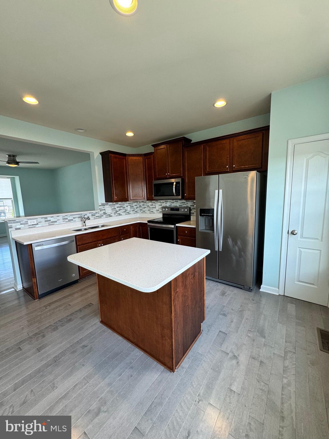 RIVERSIDE VILLAGES - Residential Lease