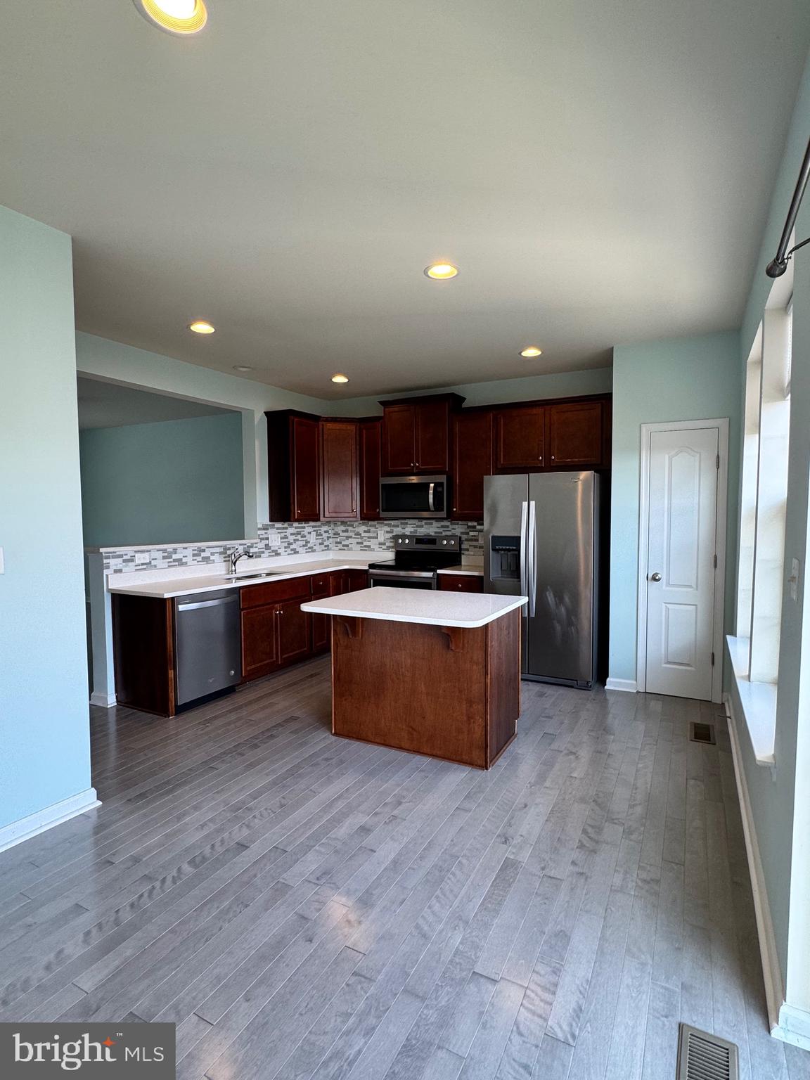 RIVERSIDE VILLAGES - Residential Lease