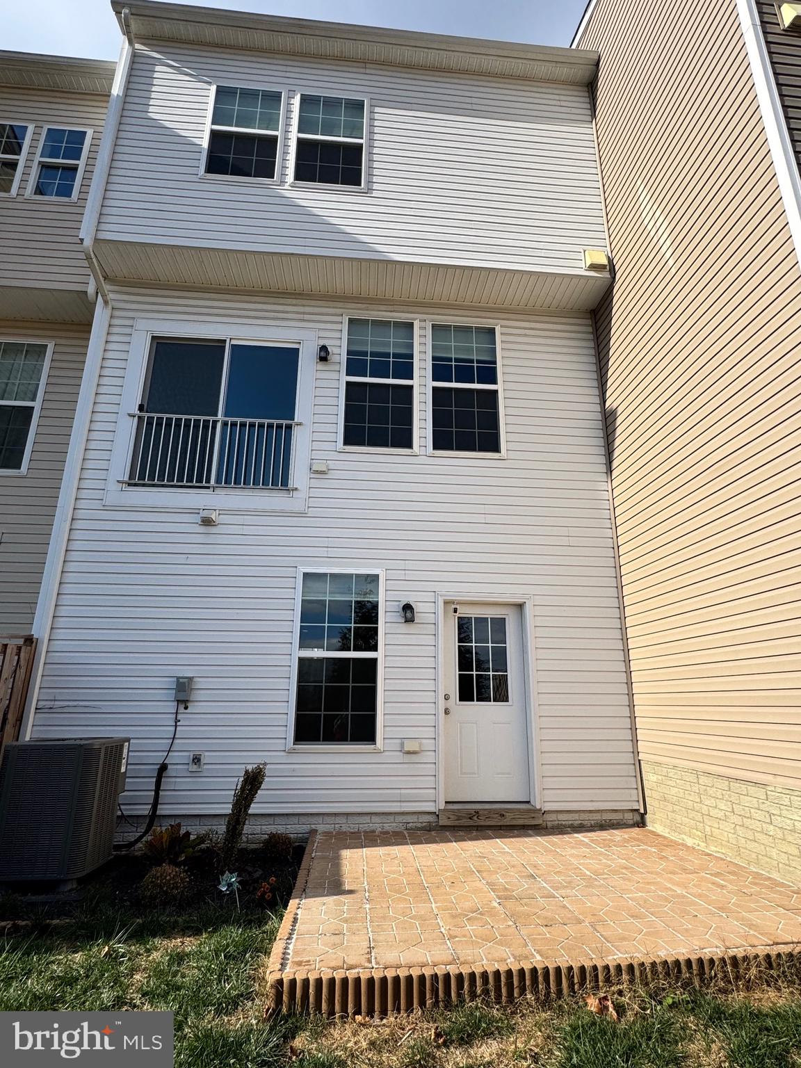 RIVERSIDE VILLAGES - Residential Lease