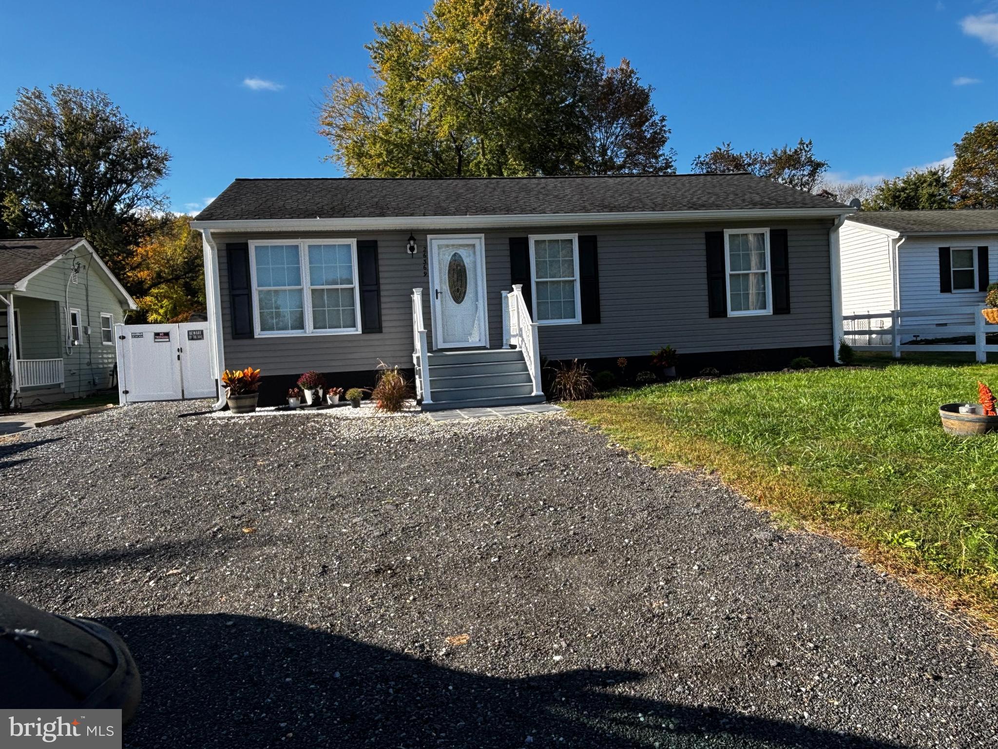 HOLLYWOOD SHORES - Residential