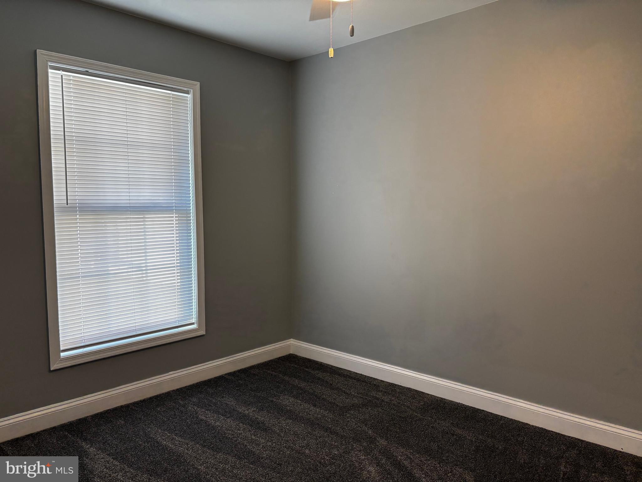 HOLLYWOOD SHORES - Residential