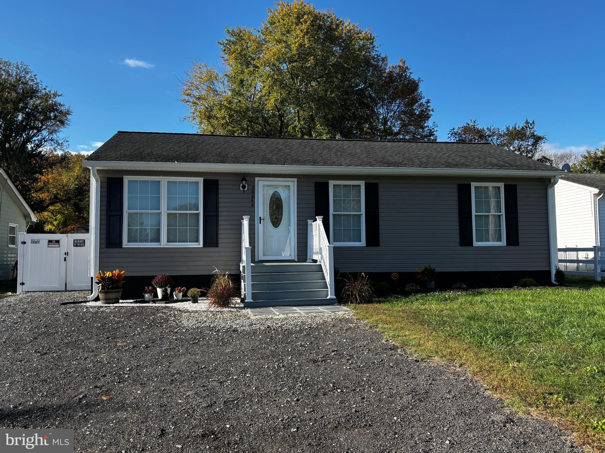 HOLLYWOOD SHORES - Residential