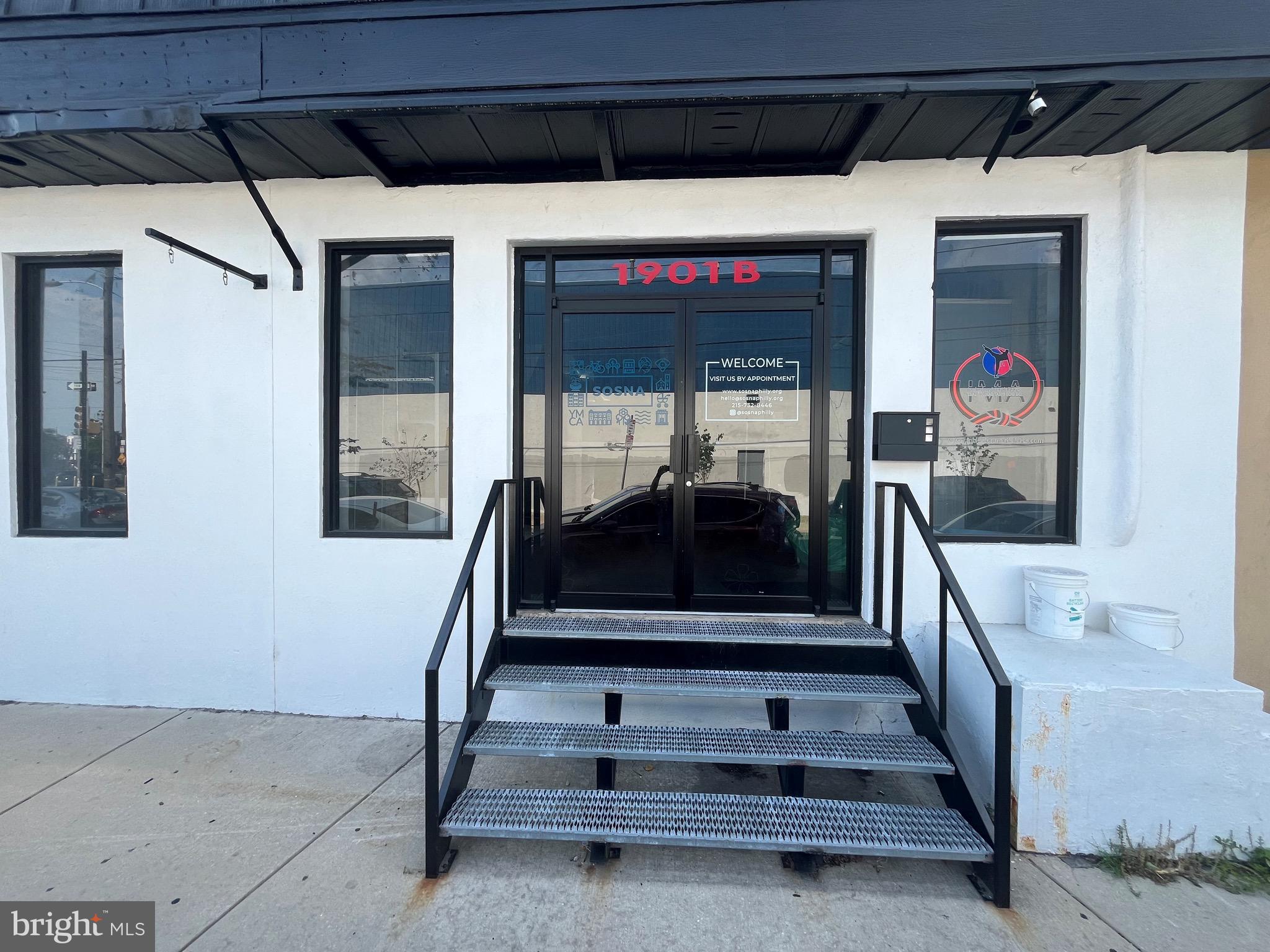 GRADUATE HOSPITAL - Commercial Lease