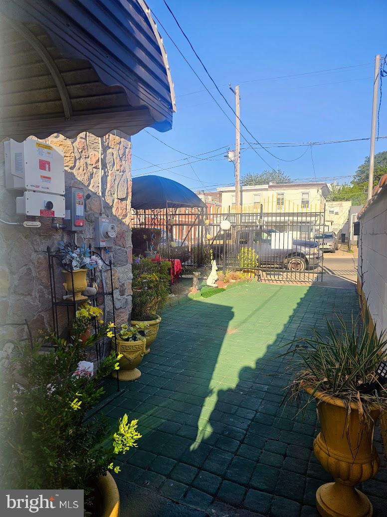 PHILADELPHIA - Residential