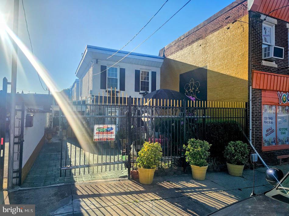 PHILADELPHIA - Residential