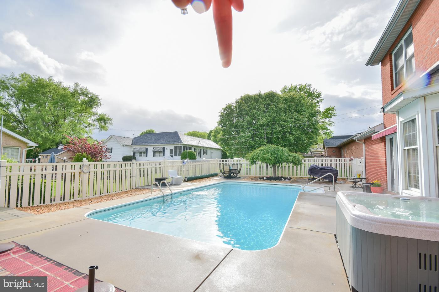 FOXCROFT MEADOWS - Residential