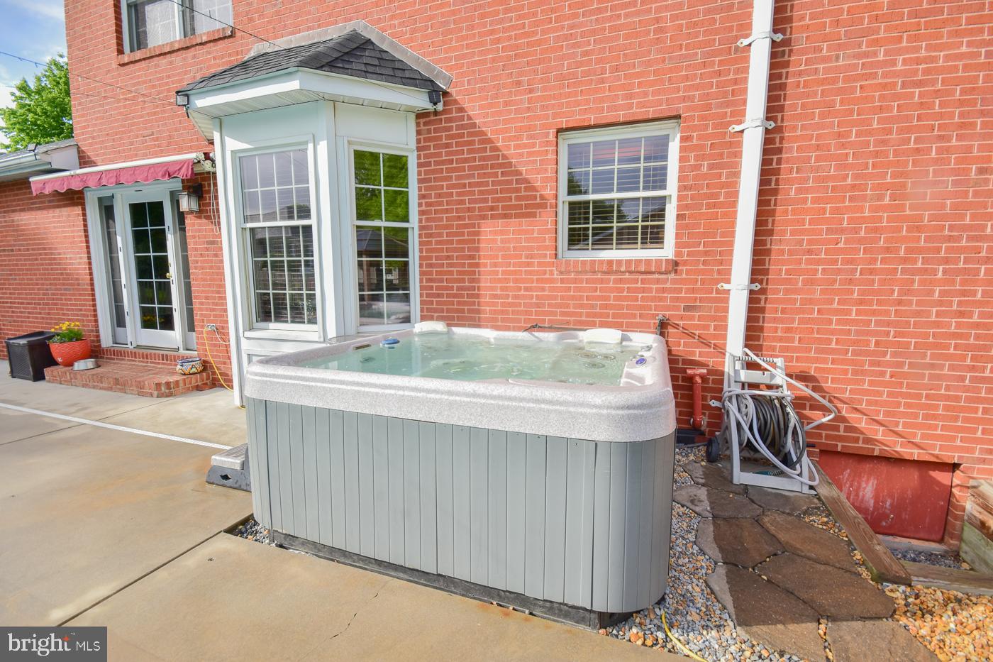 FOXCROFT MEADOWS - Residential