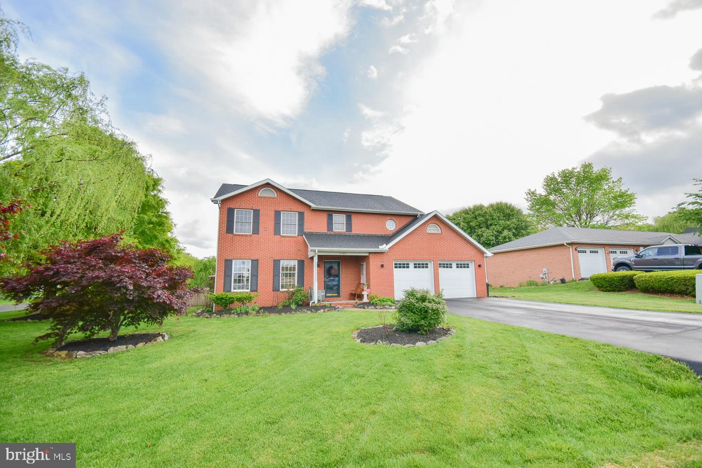 FOXCROFT MEADOWS - Residential