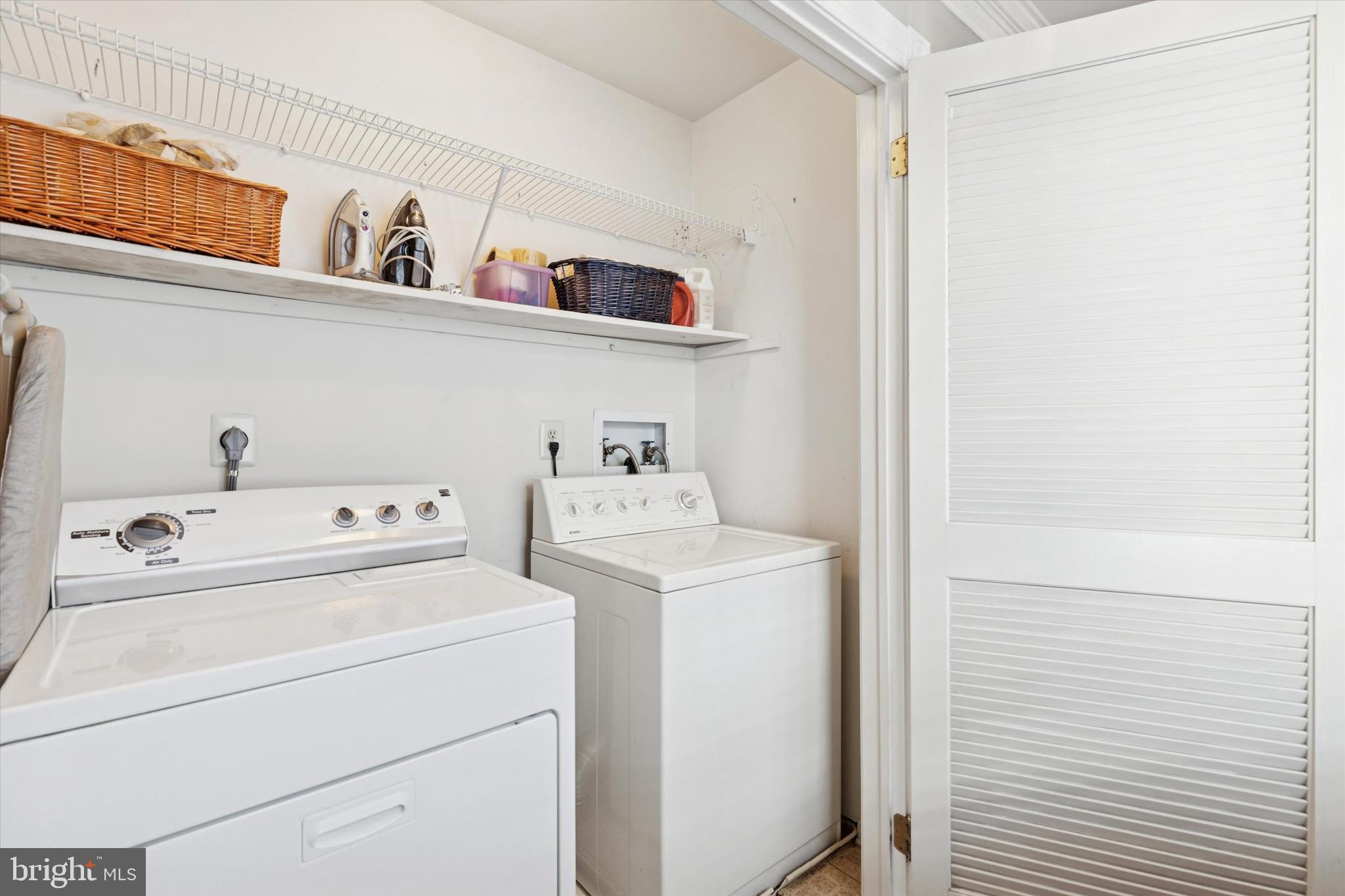 GWYN AYRE - Residential