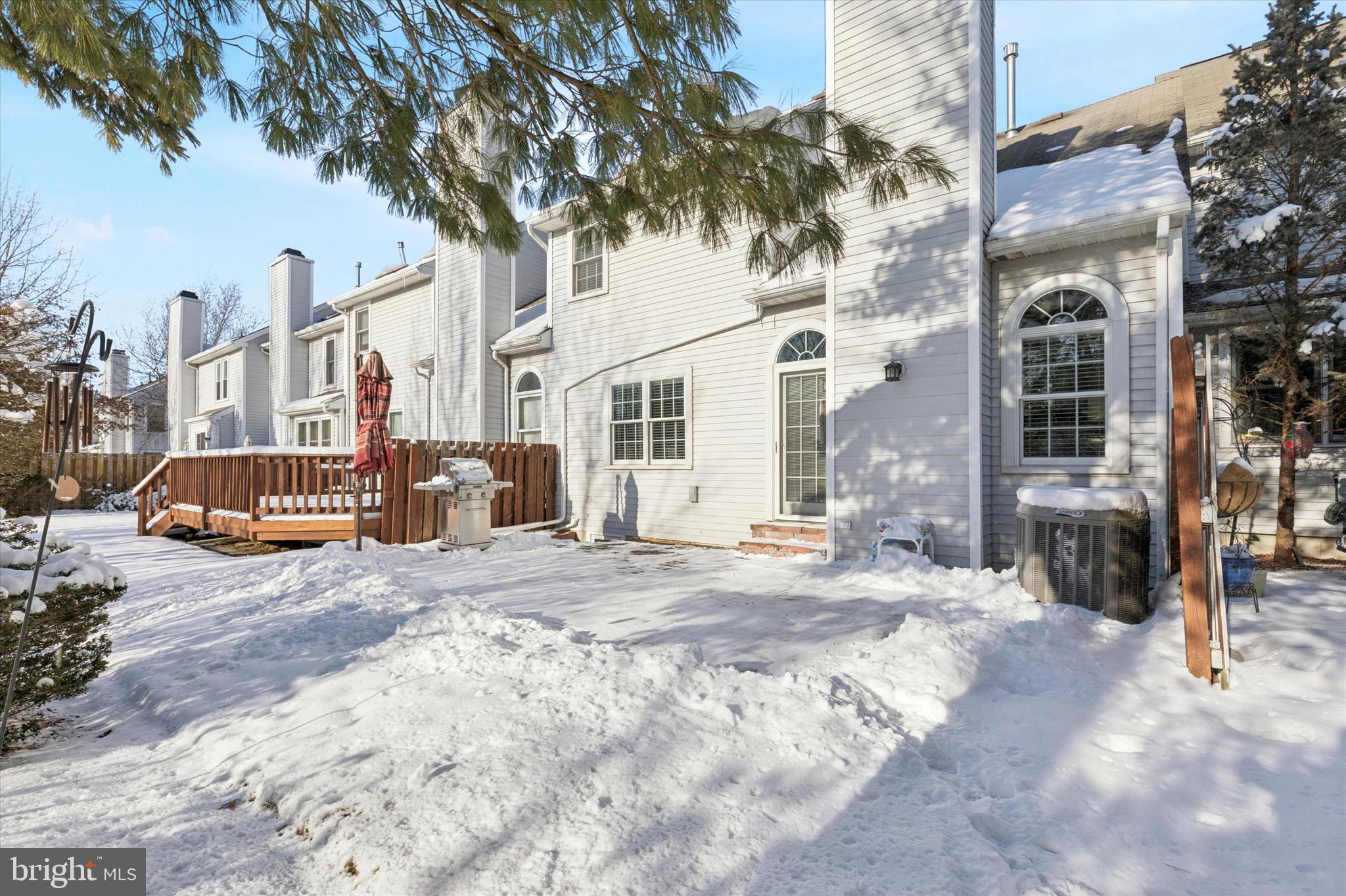 GWYN AYRE - Residential