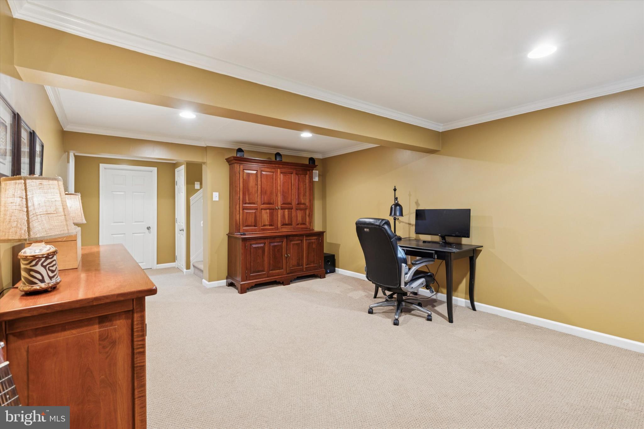 GWYN AYRE - Residential