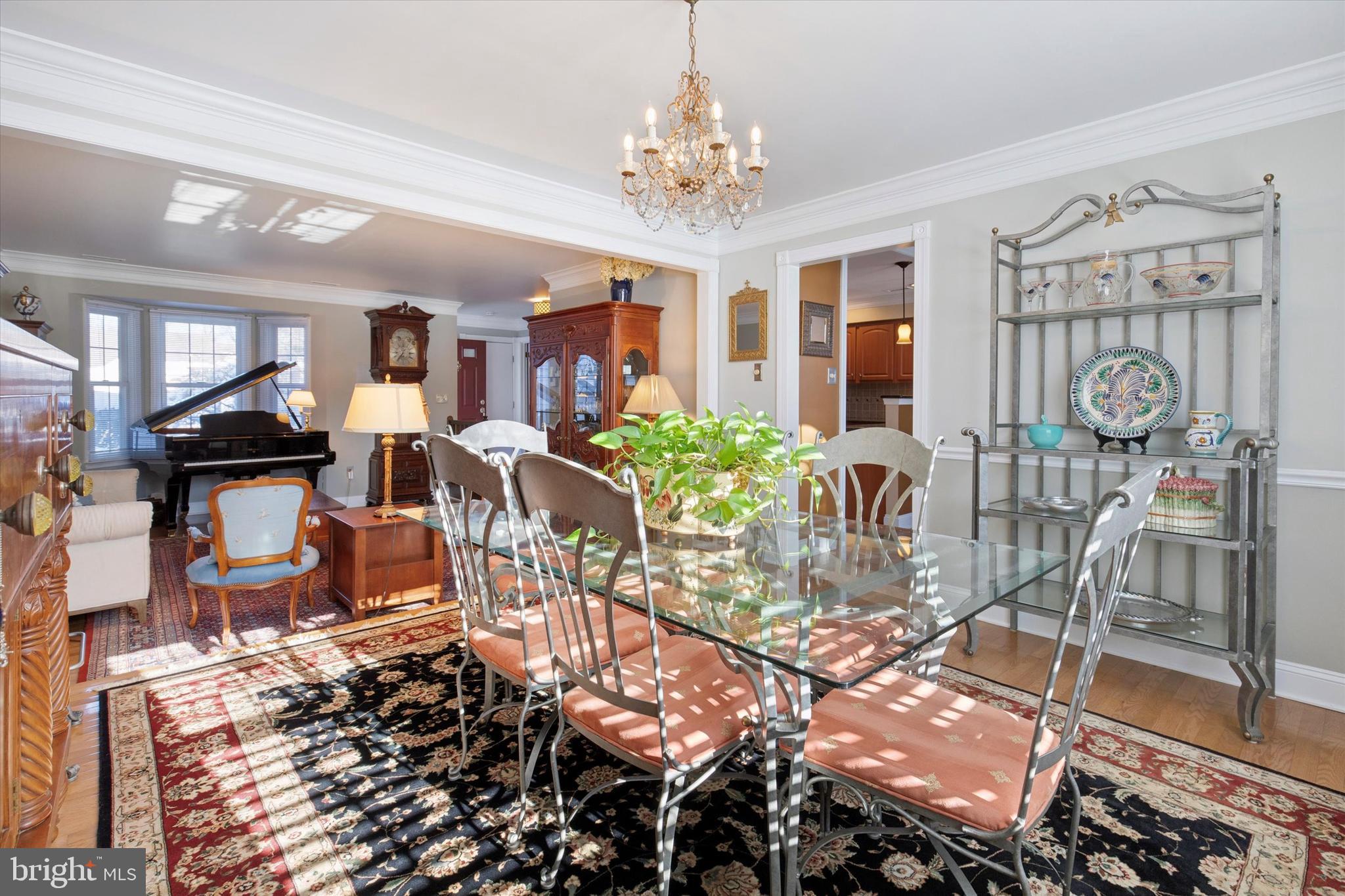 GWYN AYRE - Residential