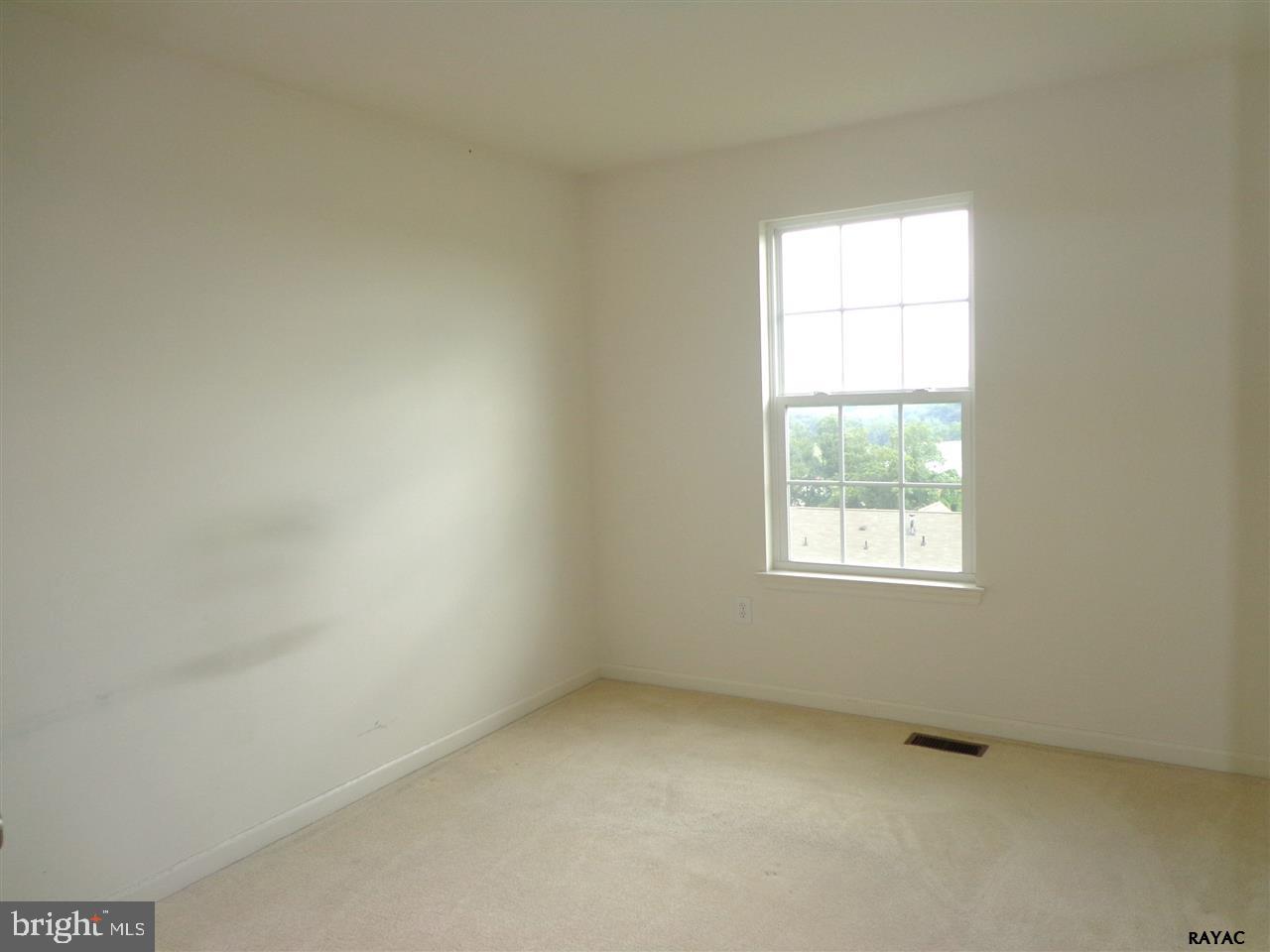 LAKEVIEW - Residential