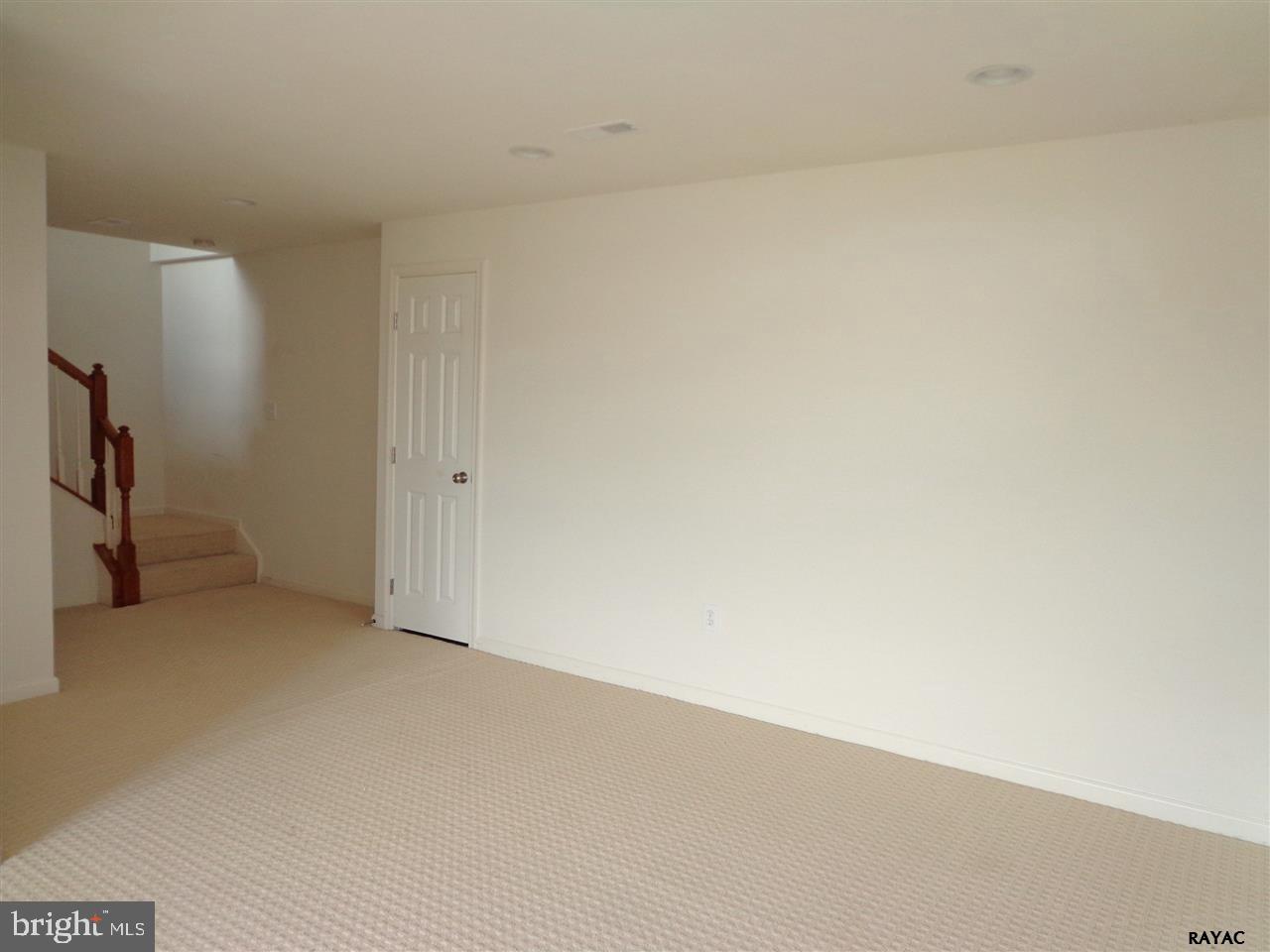 LAKEVIEW - Residential