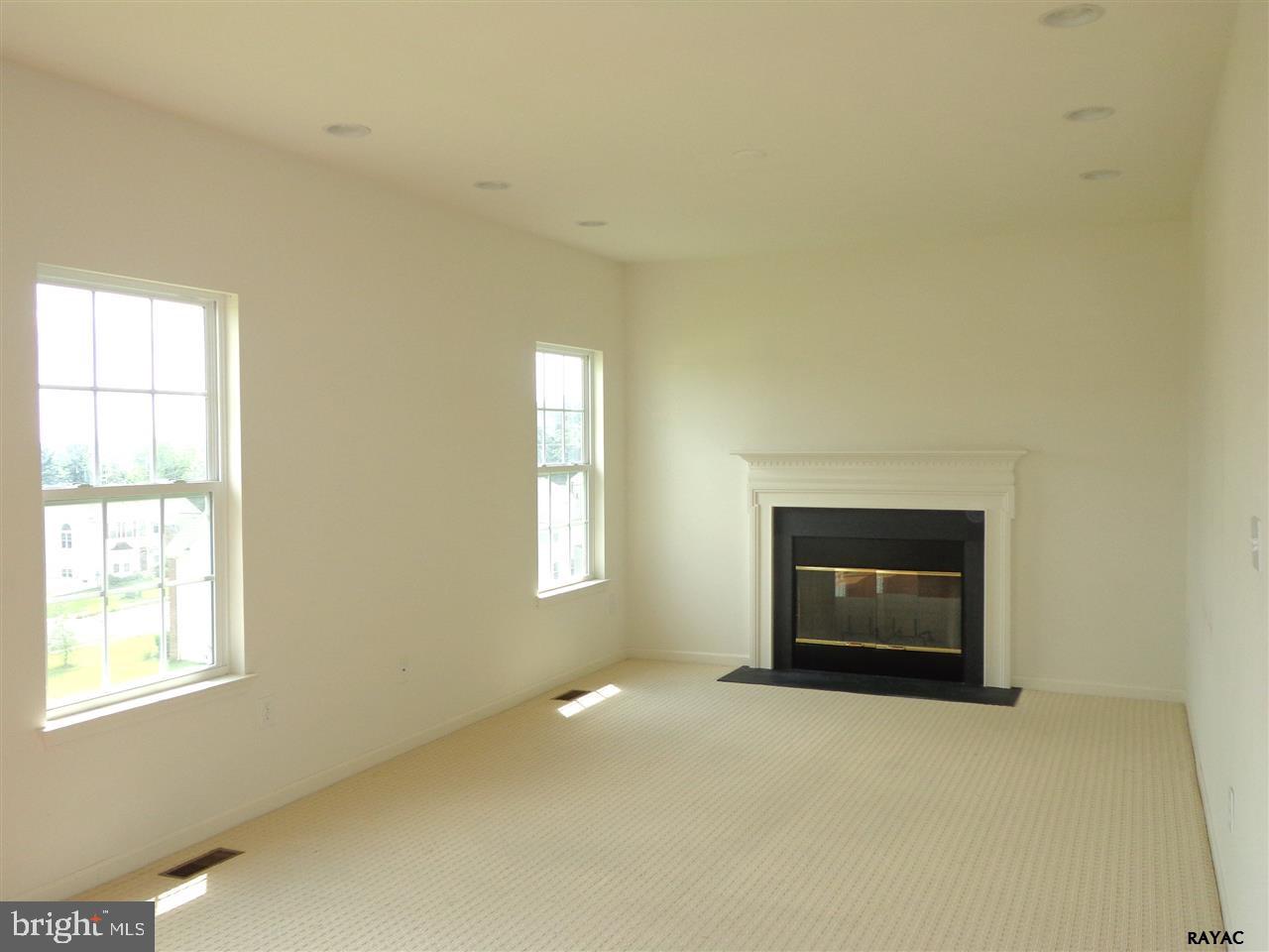 LAKEVIEW - Residential