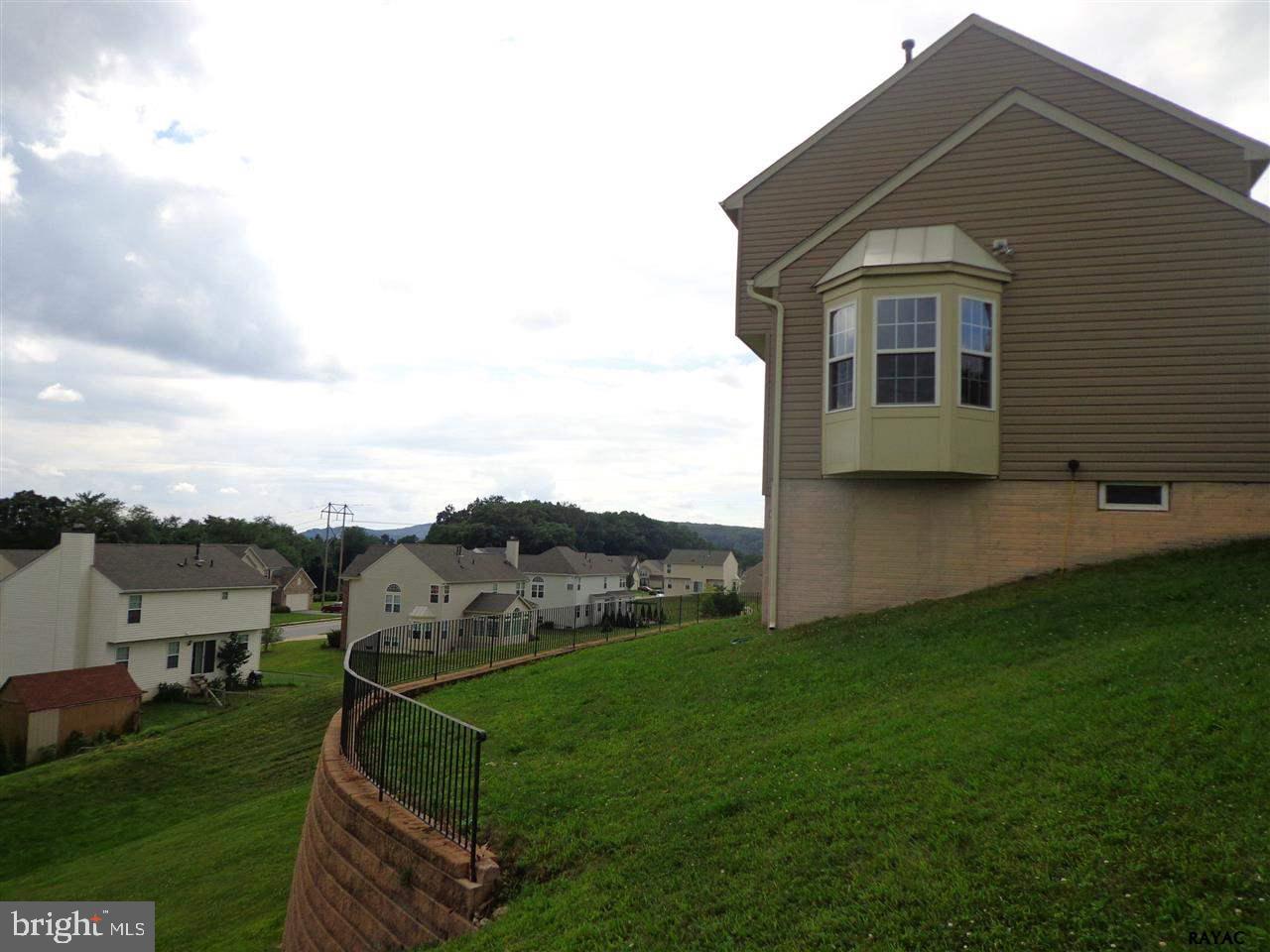 LAKEVIEW - Residential