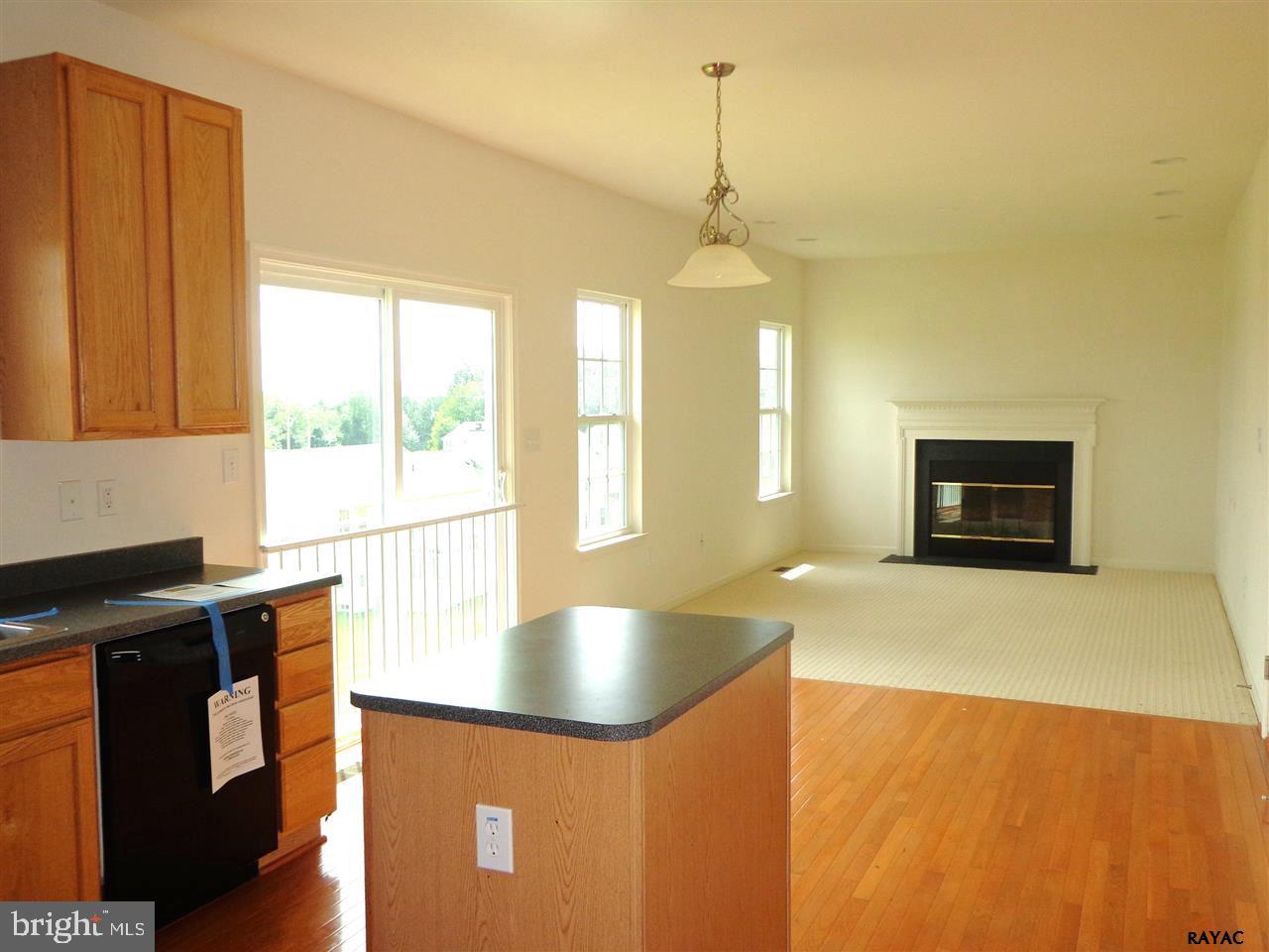 LAKEVIEW - Residential