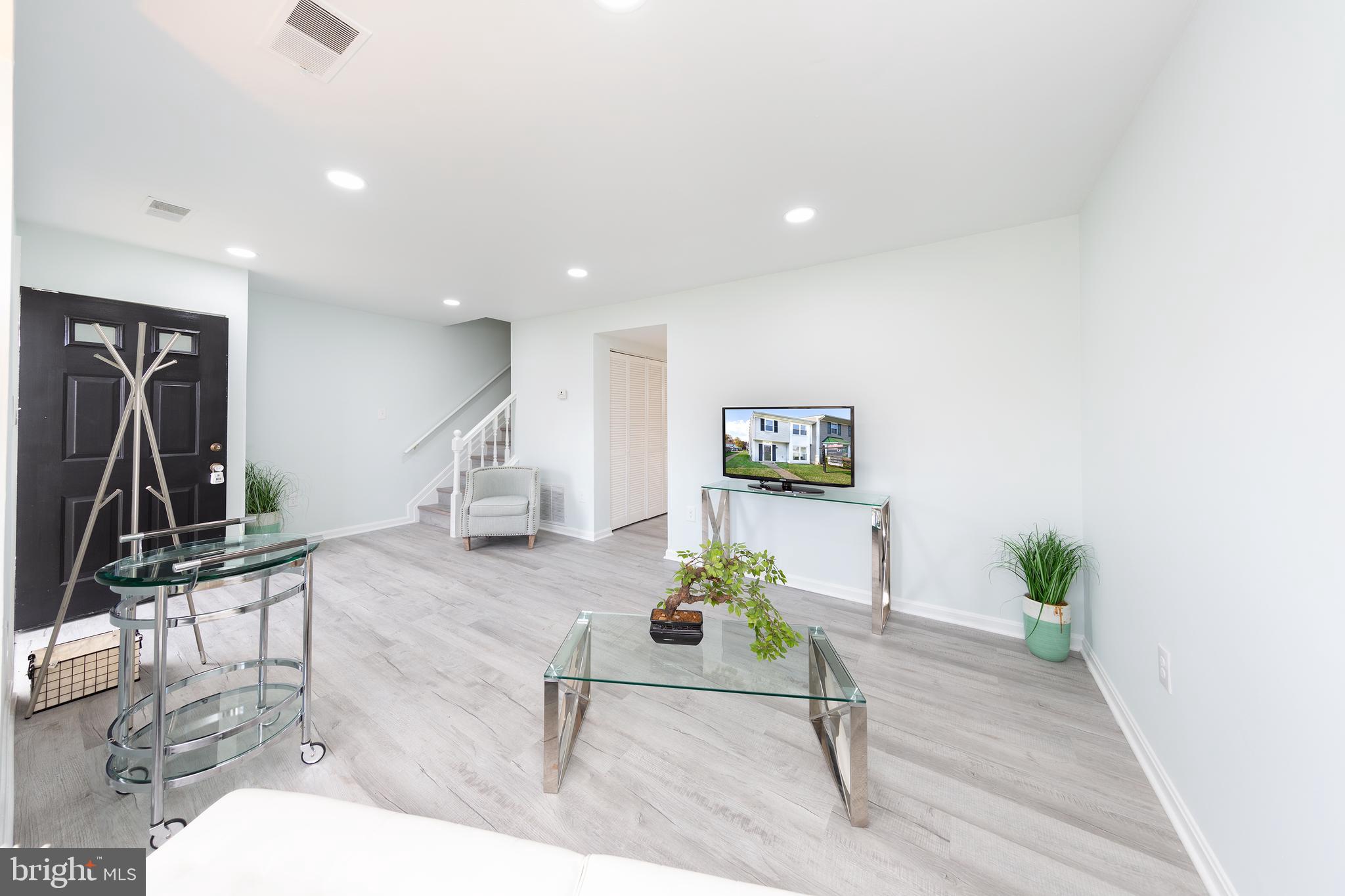 ST CHARLES HUNTINGTON - Residential