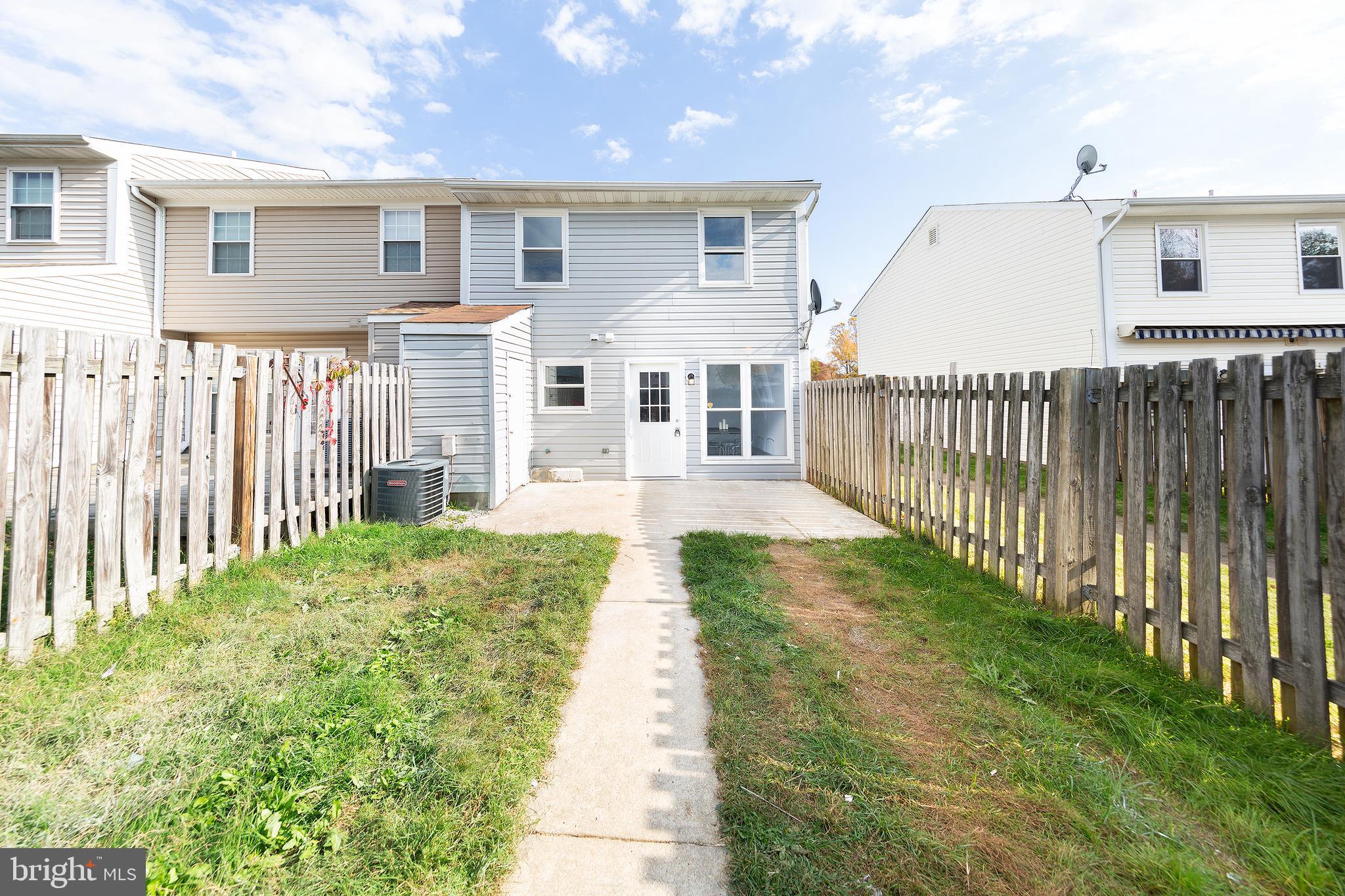 ST CHARLES HUNTINGTON - Residential