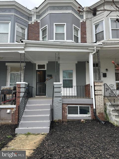 Townhouse For Sale - 3021 Grayson Street<br/> BALTIMORE, MD 21216