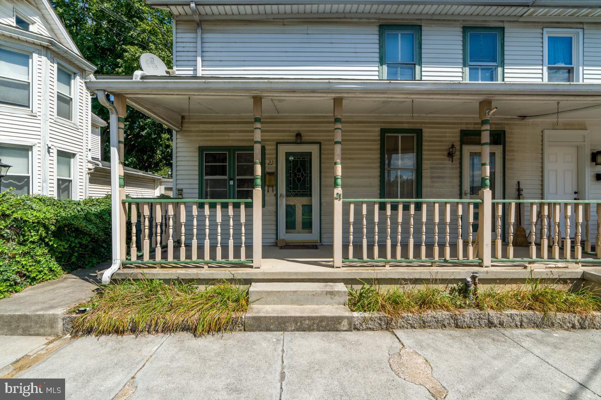 21 RACE STREET