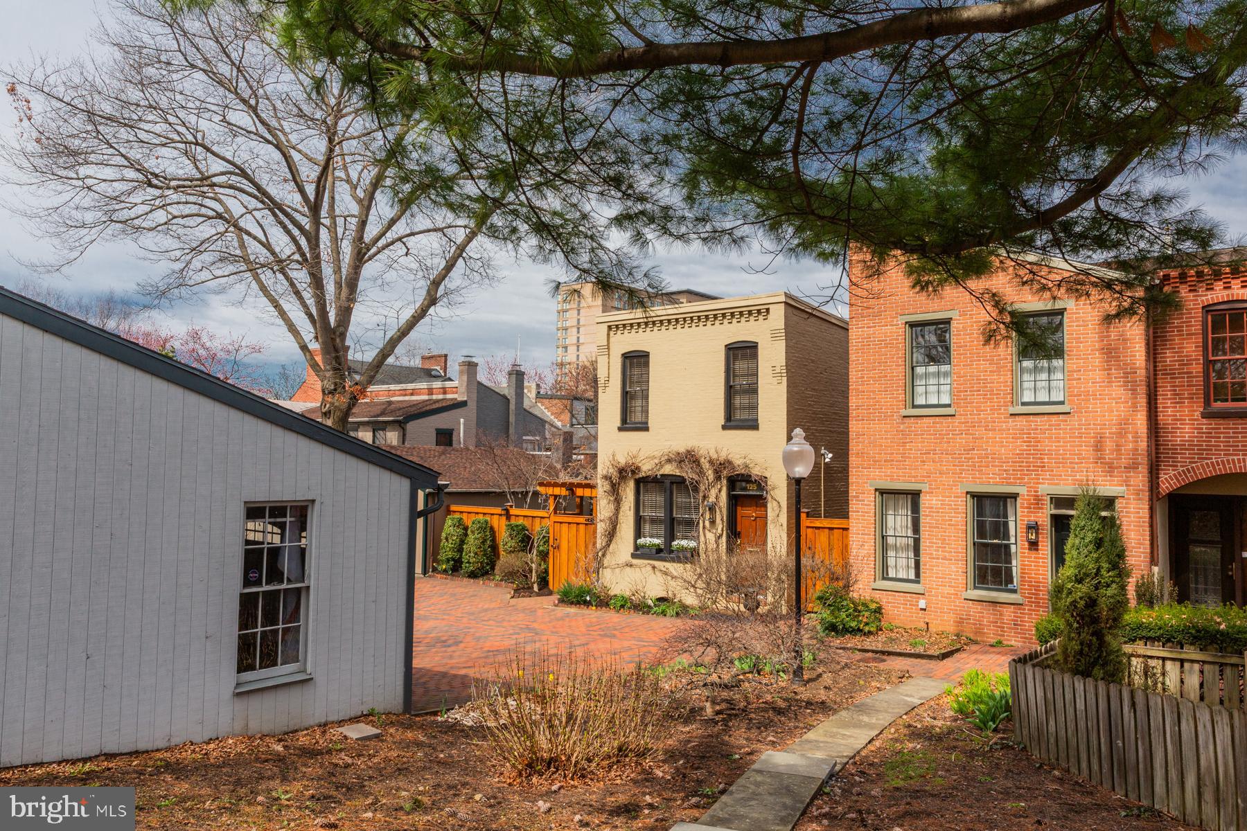 OLD TOWN - Residential