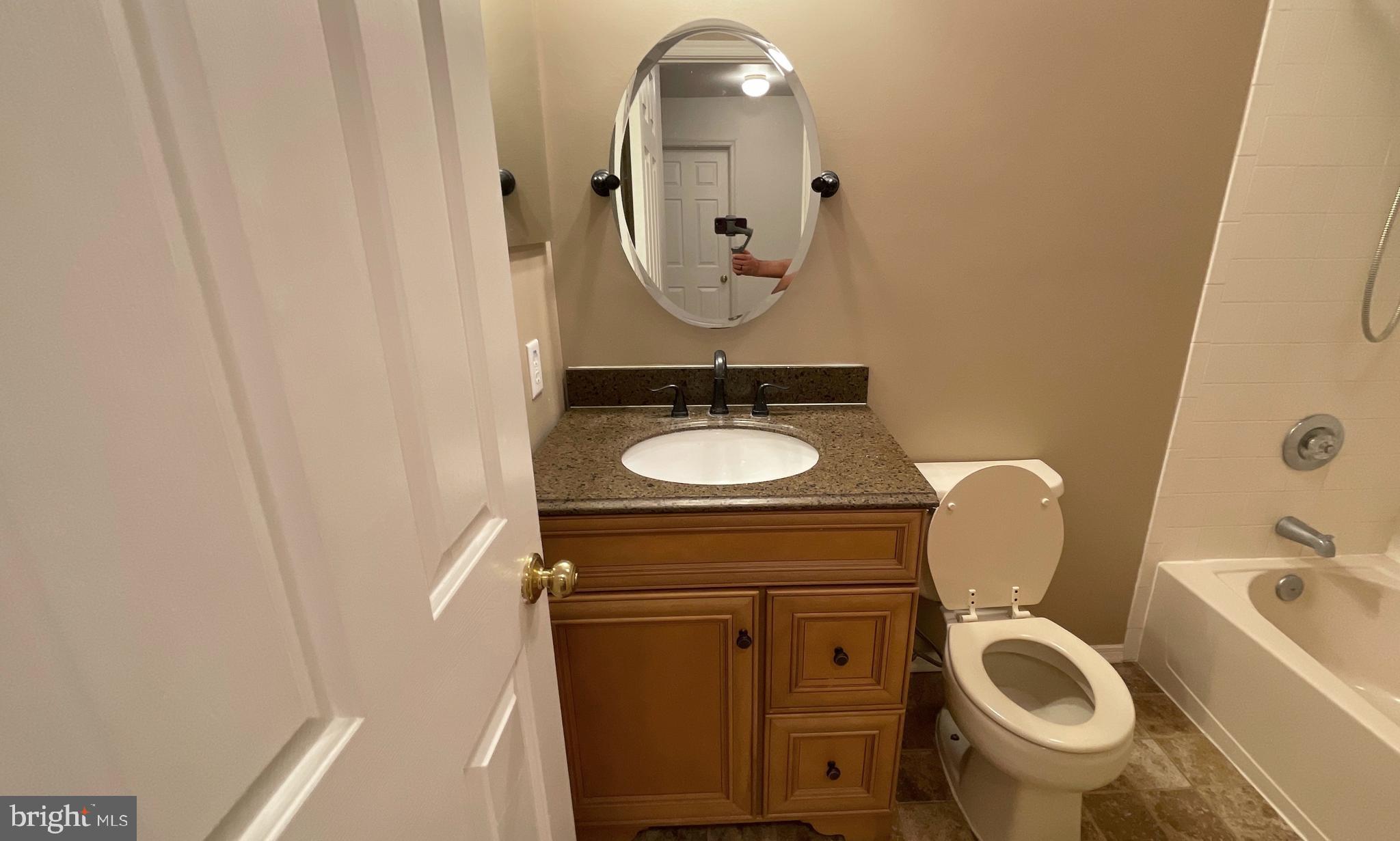 CASTLE STONE - Residential