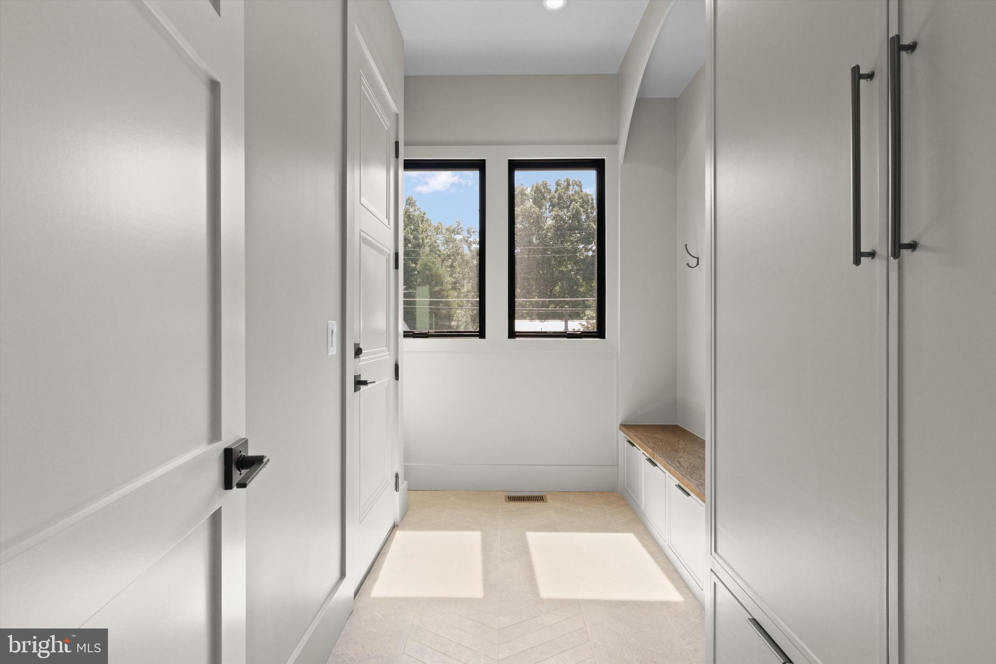 VIENNA WOODS - Residential