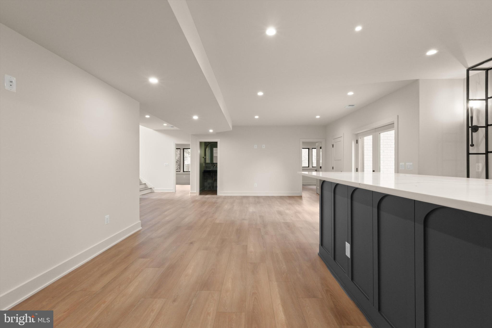 VIENNA WOODS - Residential