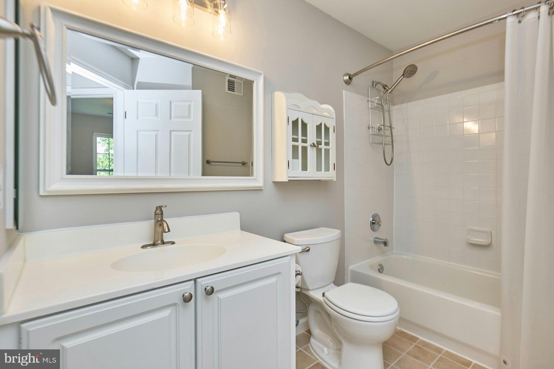 GREENHILL CROSSING - Residential Lease