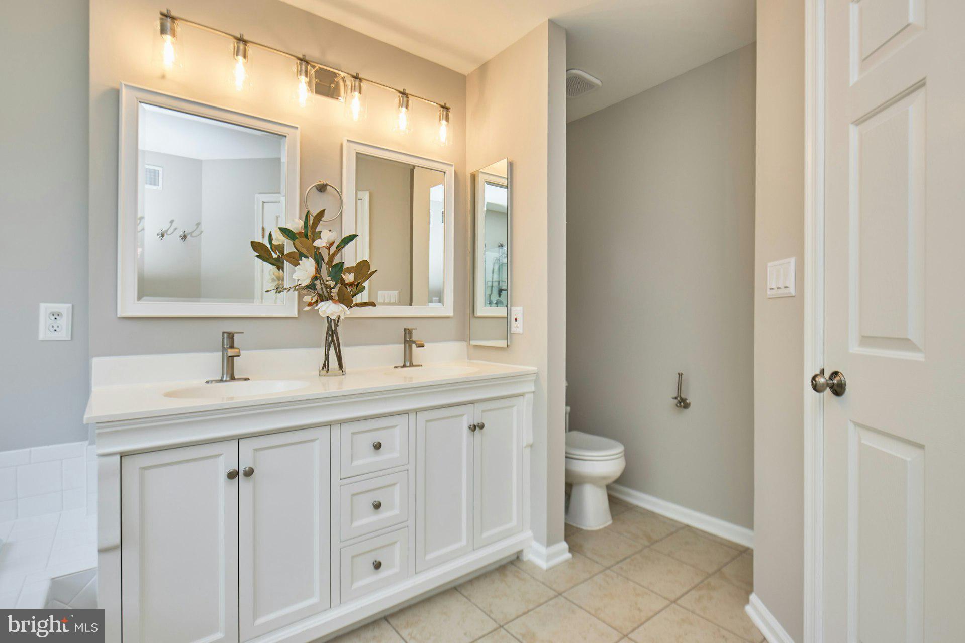 GREENHILL CROSSING - Residential Lease