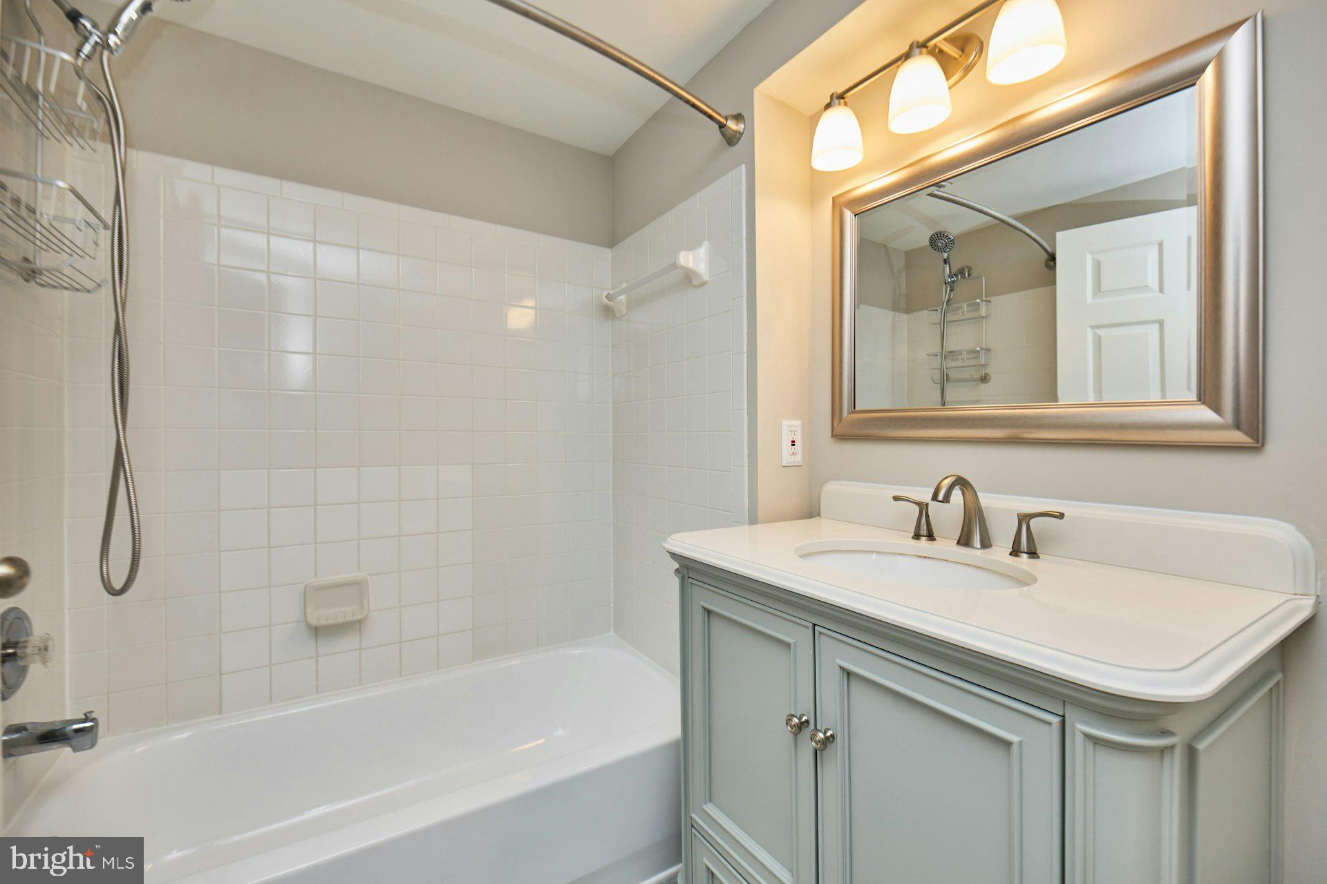 GREENHILL CROSSING - Residential Lease