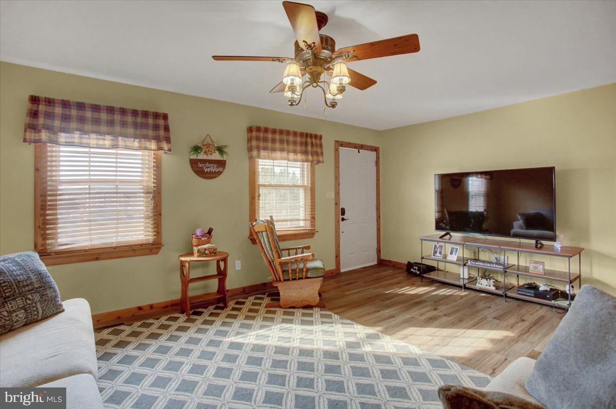 WILLOWDALE - Residential