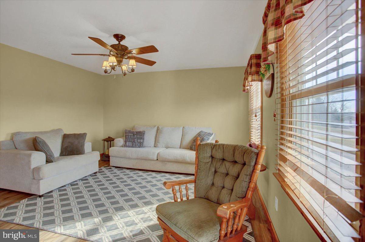 WILLOWDALE - Residential