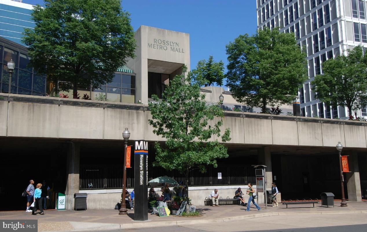 1800 WILSON - Residential Lease